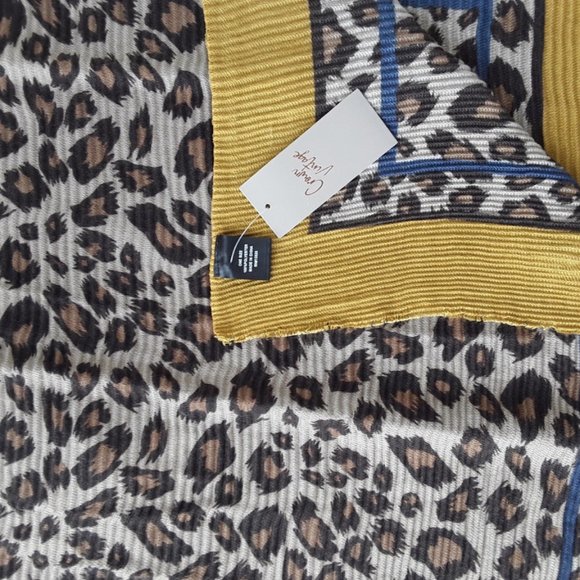 Leopard Print Scarf/Wrap - Picture 4 of 6